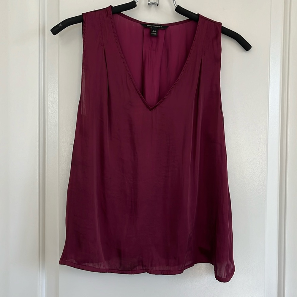 Banana Republic burgundy satin tank size small